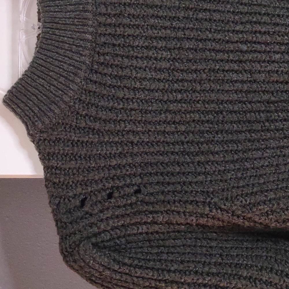 Misses XS hunter green cable knit sweater with Crew neck - Picture 2 of 6